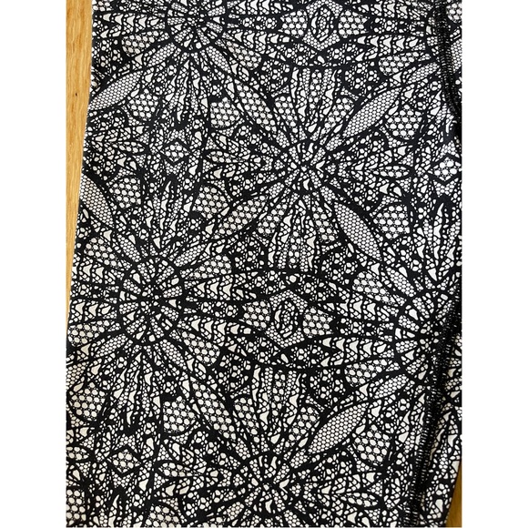 VSX SPORT KNOCKOUT CROP - Picture 2 of 8